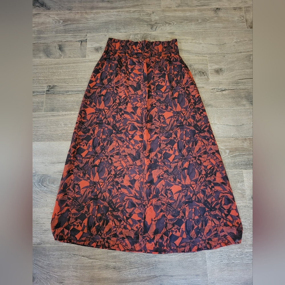 Hinge Floor-length Red and Navy Skirt Size Large